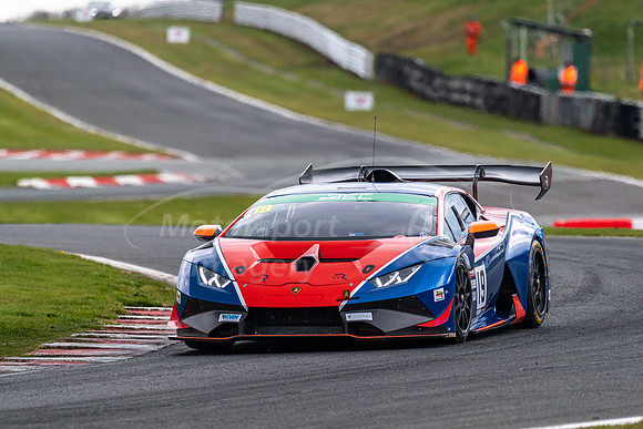 19 Claude Bovets- David McDonald- Lamborghini Huracan ST