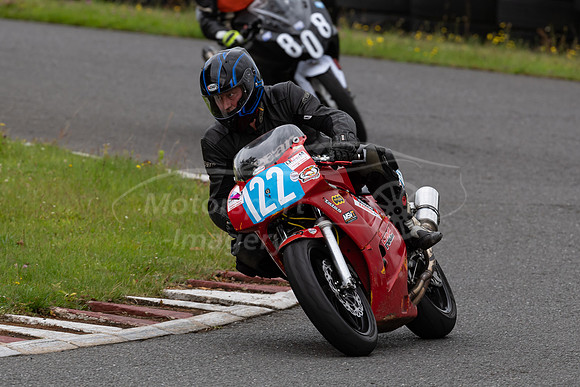 122 Nigel Race