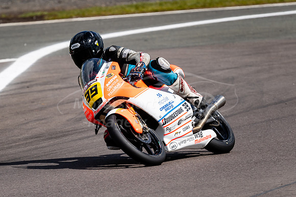 39 Connor Sellors Mahindra,