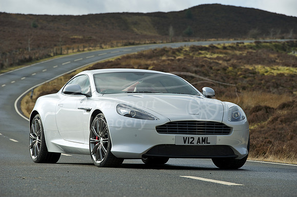 Aston Martin DB9