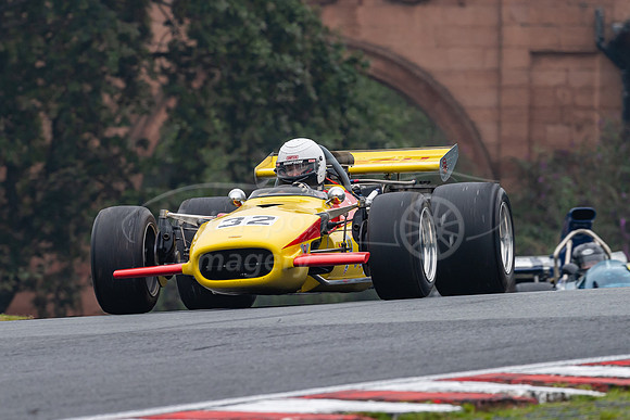 32 Alan Simmonds Lola T142