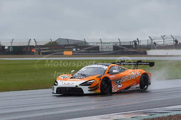 84 Andrew Gilbert / Fran Rueda