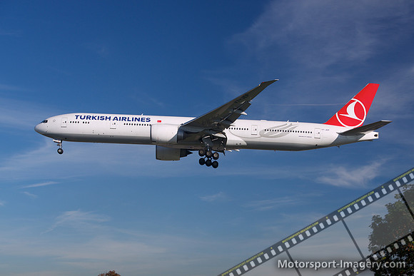 Turkish Airlines, Boeing 777-300. VT-JEP