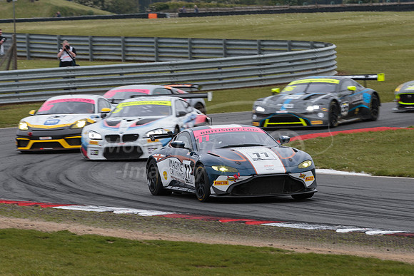 11  Beechdean AMR - Aston Martin V8 Vantage GT4  Kelvin Fletcher