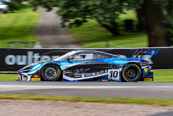 10  Jordan Witt / Jack Mitchell, 2 Seas Motorsport McLaren 720S GT3