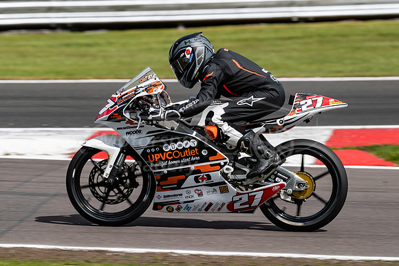 27 Calum Beach Honda,