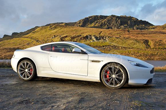 Aston Martin DB9