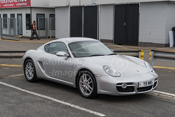 Porsche Y8WMS
