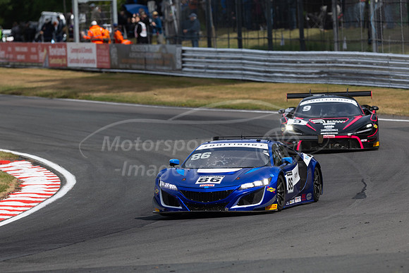 86 Chun Cheong Ip / Luke Garlick