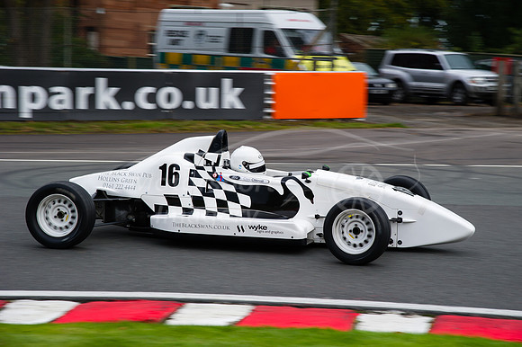 Chris Chisnall, Van Diemen LA10