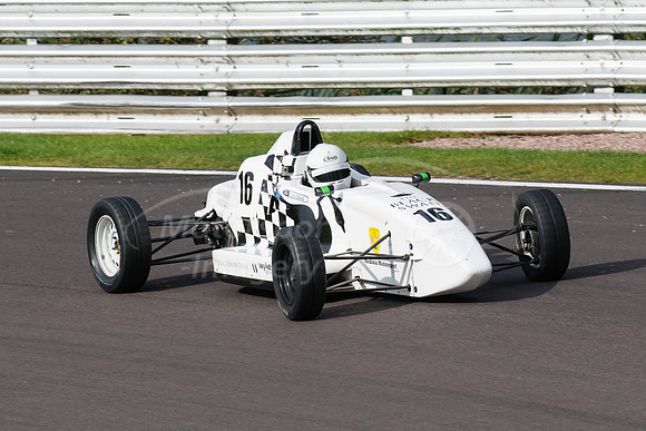 Chris Chisnall, Van Diemen LA10