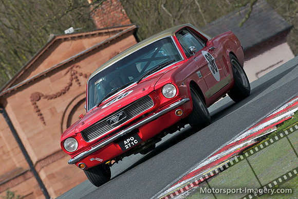 Richard Dutton, Neil Brown, Ford Mustang