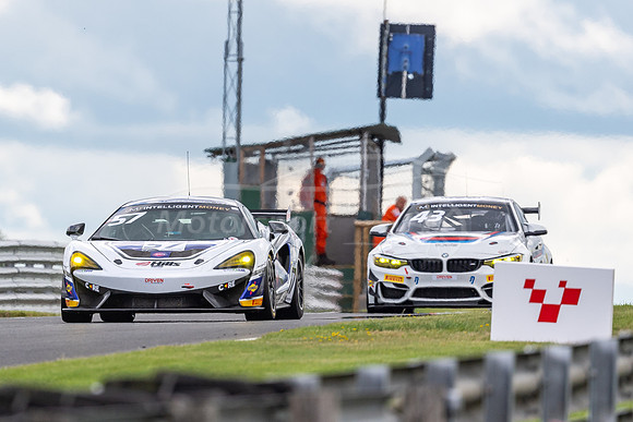 57  Chris Wesemael / Guss Bowers,  HHC Motorsport McLaren 570S GT4