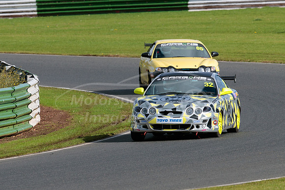 32 Mark JONES