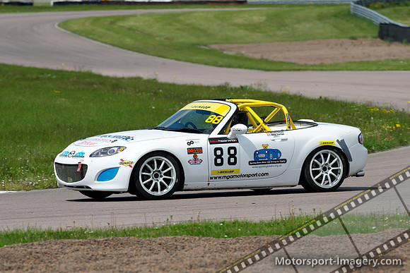 Nicola Gillatt, Mike Gordon, Mazda MX5