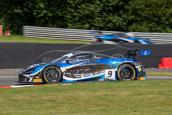 9  Dean Macdonald / Angus Fender, 2 Seas Motorsport McLaren 720S GT3