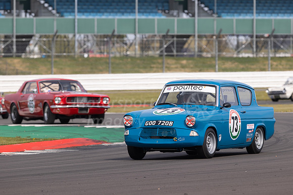 73  Robyn SLATER