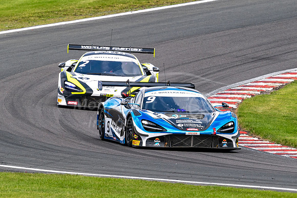 9  Dean Macdonald / Angus Fender, 2 Seas Motorsport McLaren 720S GT3