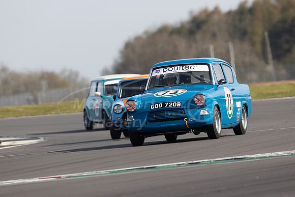 73  Robyn SLATER