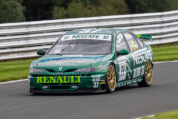 79 Mark Jines Renault Laguna