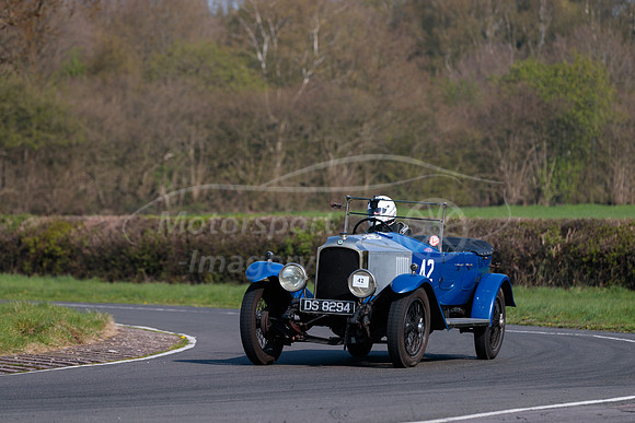 42 Roger THORPE  VAUXHALL 30-98 TOURER