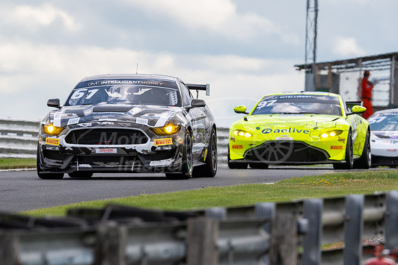 61  Jordan Albert / Matt Cowley,  Academy Motorsport Ford Mustang GT4