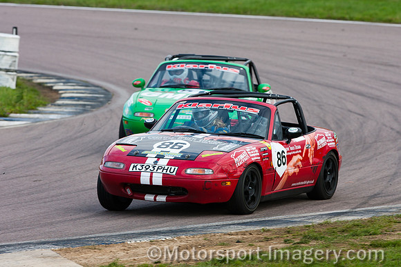 Creative Touch Design Sponsored MX5 at Rockingham
