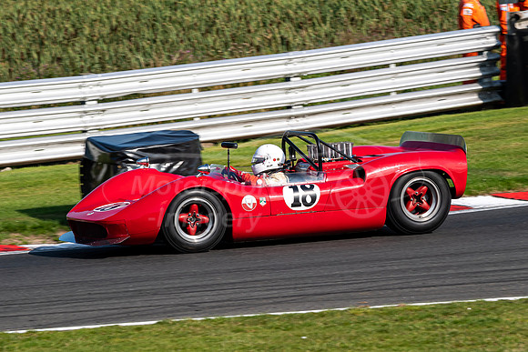 18 Anthony Taylor McLaren M1B,