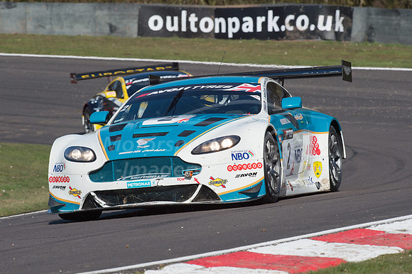 Ahmad Al Harthy, Daniel Lloyd, Aston Martin Vantage