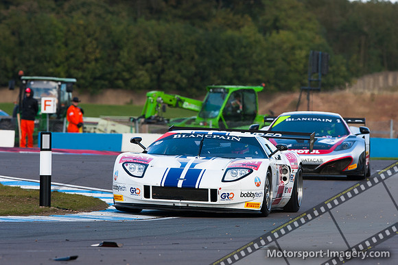 10  Sunred   Ford GT  Benjamin Lariche / Laurent Groppi