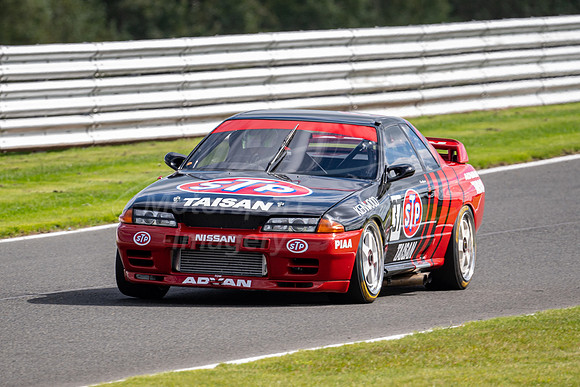 37 Simon Garrad Nissan R32