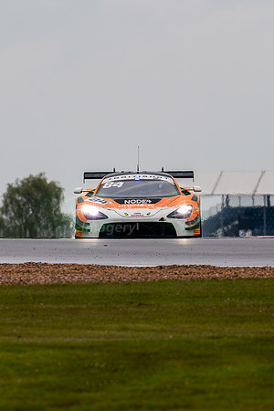 84 Andrew Gilbert / Fran Rueda