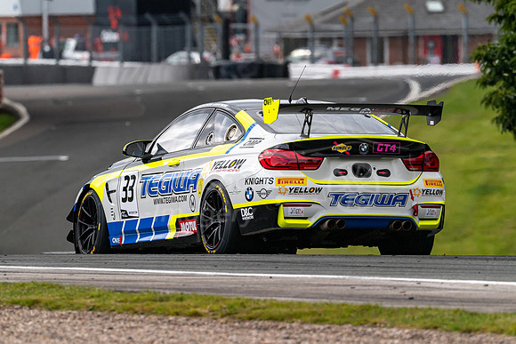 33  Luke Sedzikowski / David Whitmore, Century Motorsport BMW M4 GT4