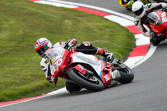 30 Mike HONEY Ducati Panegale