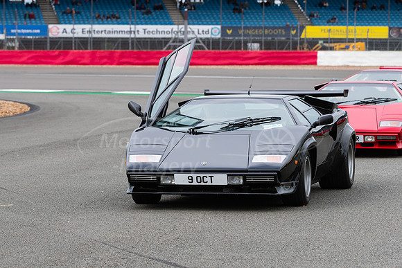 9 OCT Lamborghini Countach