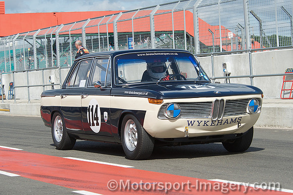 BMW 1800 T1,