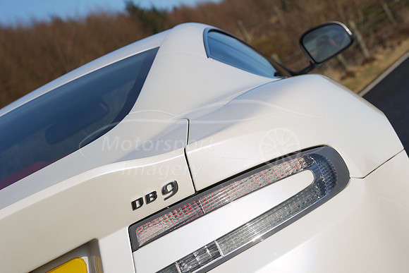 Aston Martin DB9