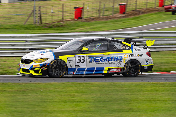 33  Luke Sedzikowski / David Whitmore, Century Motorsport BMW M4 GT4
