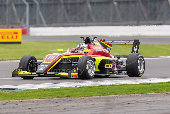 18 Ayrton SIMMONS