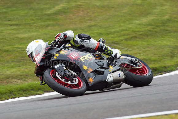 18 Taryn SKINNER Ducati Panegale