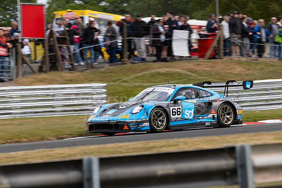 66 Nick Jones / Sven Müller