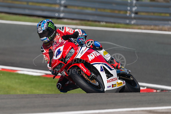 4 Ian Hutchinson Honda