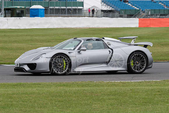 Porsche 918 Hybrid Spider  3JW