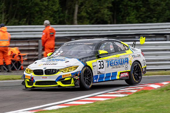 33  Luke Sedzikowski / David Whitmore, Century Motorsport BMW M4 GT4