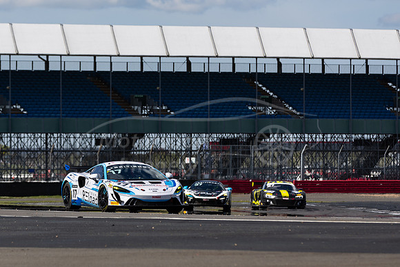 17 Harry George / Luca Hopkinson