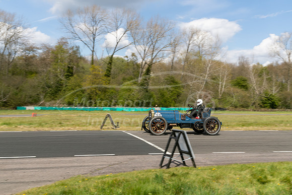 77  John DEVEUVE