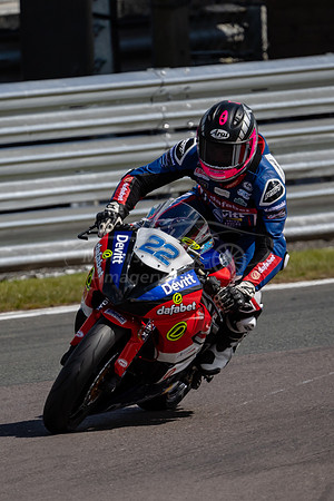 22 Paul Jordan Kawasaki,