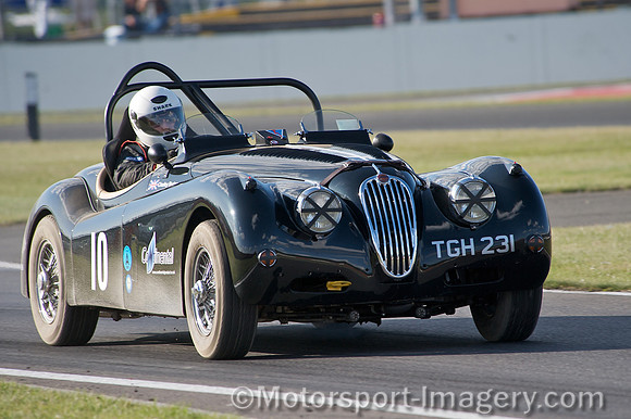 Jaguar XK140, Charley Burton,