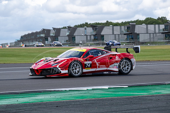 74 Steve Dopson/Robert West, Ferrari 488 Evo Challenge