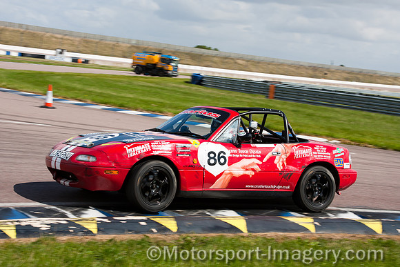 Creative Touch Design Sponsored MX5 at Rockingham